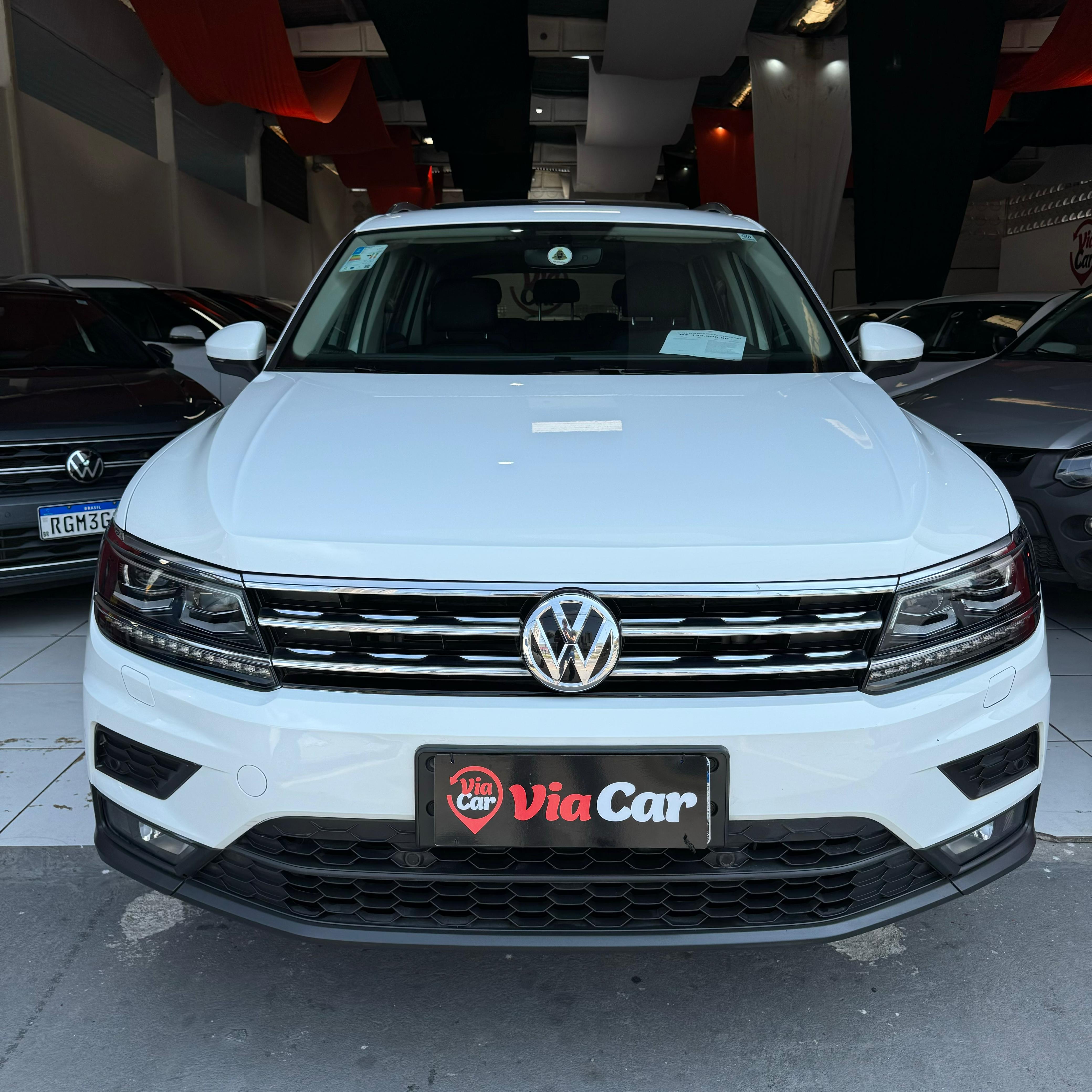 VOLKSWAGEN         TIGUAN