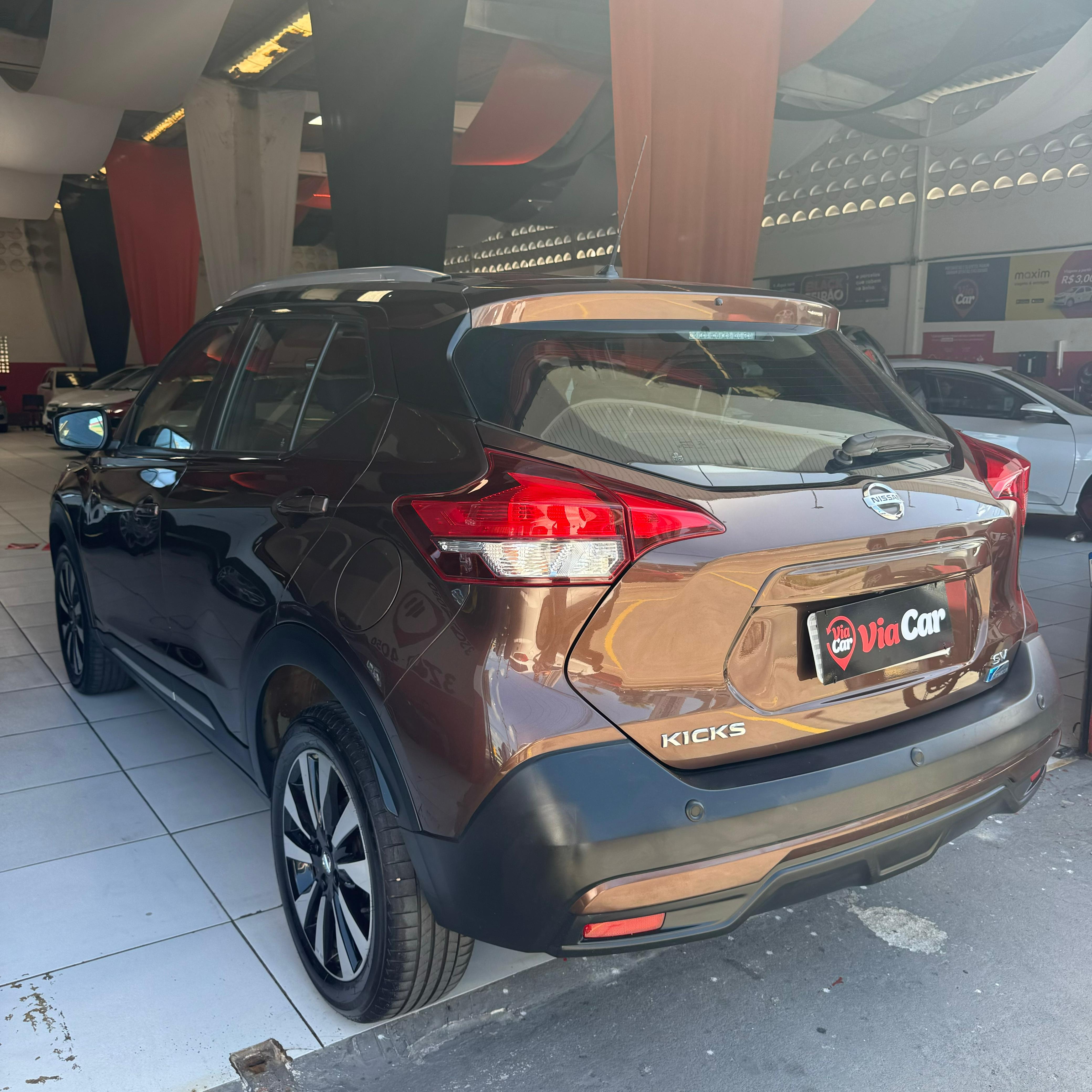 NISSAN         KICKS