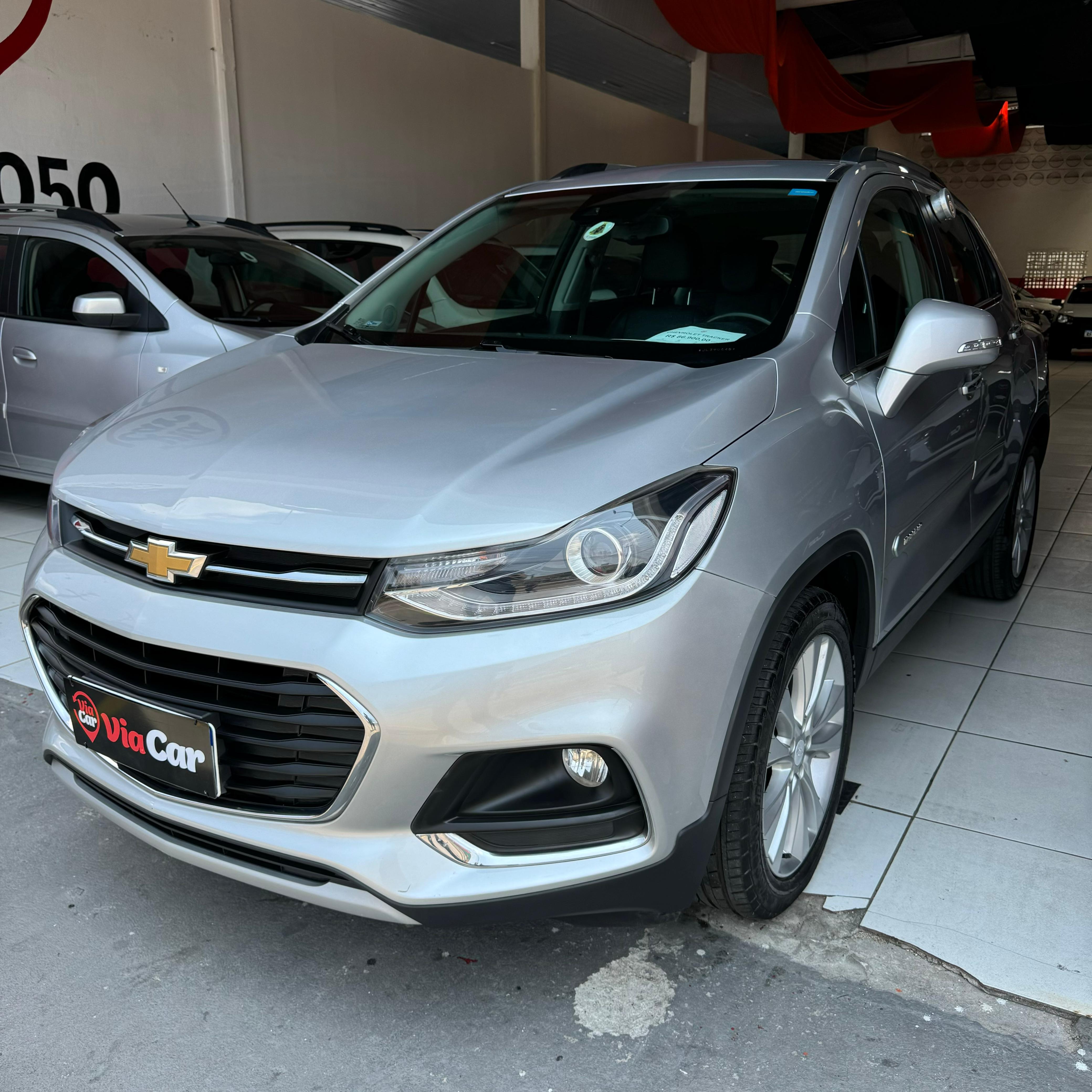 CHEVROLET         TRACKER