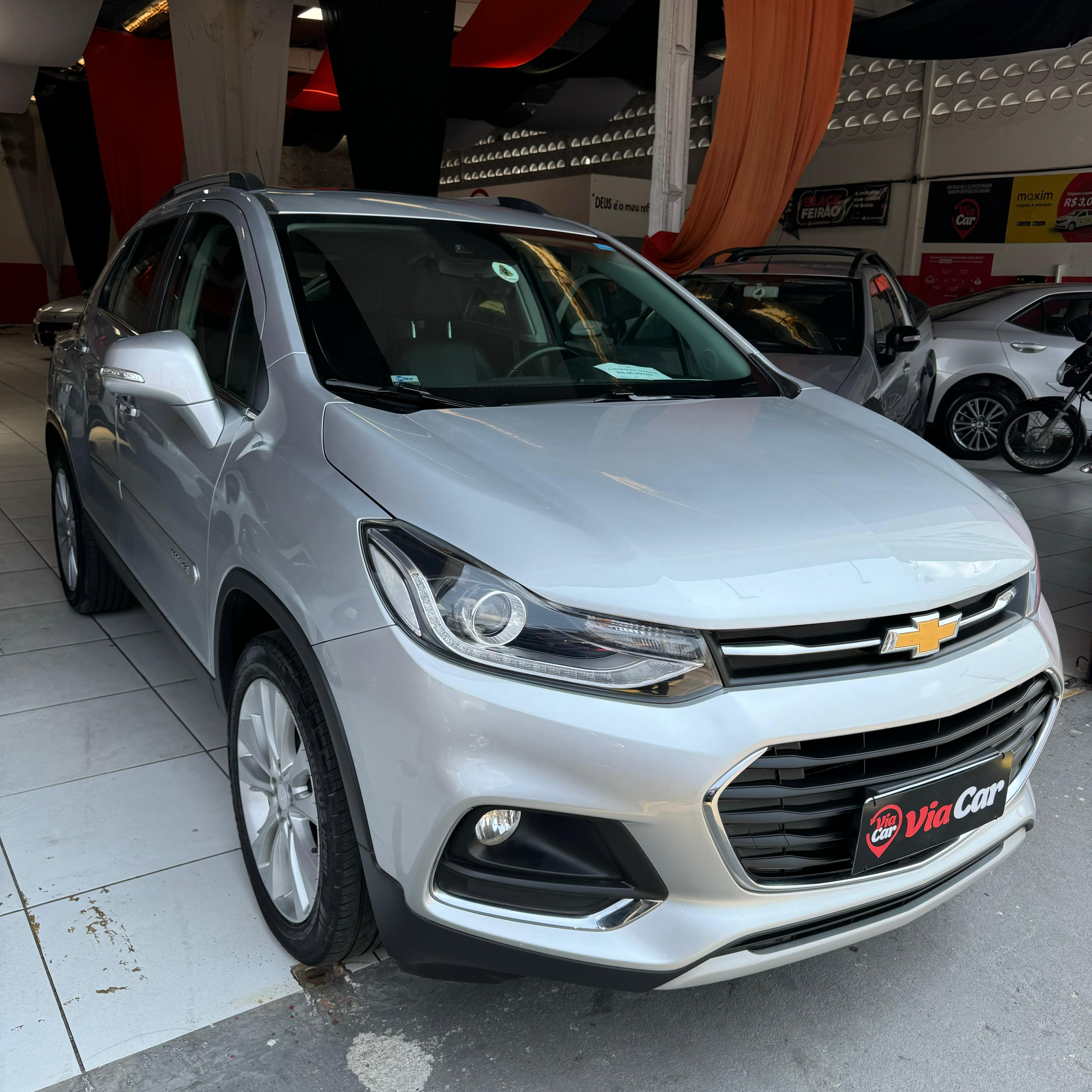 CHEVROLET         TRACKER