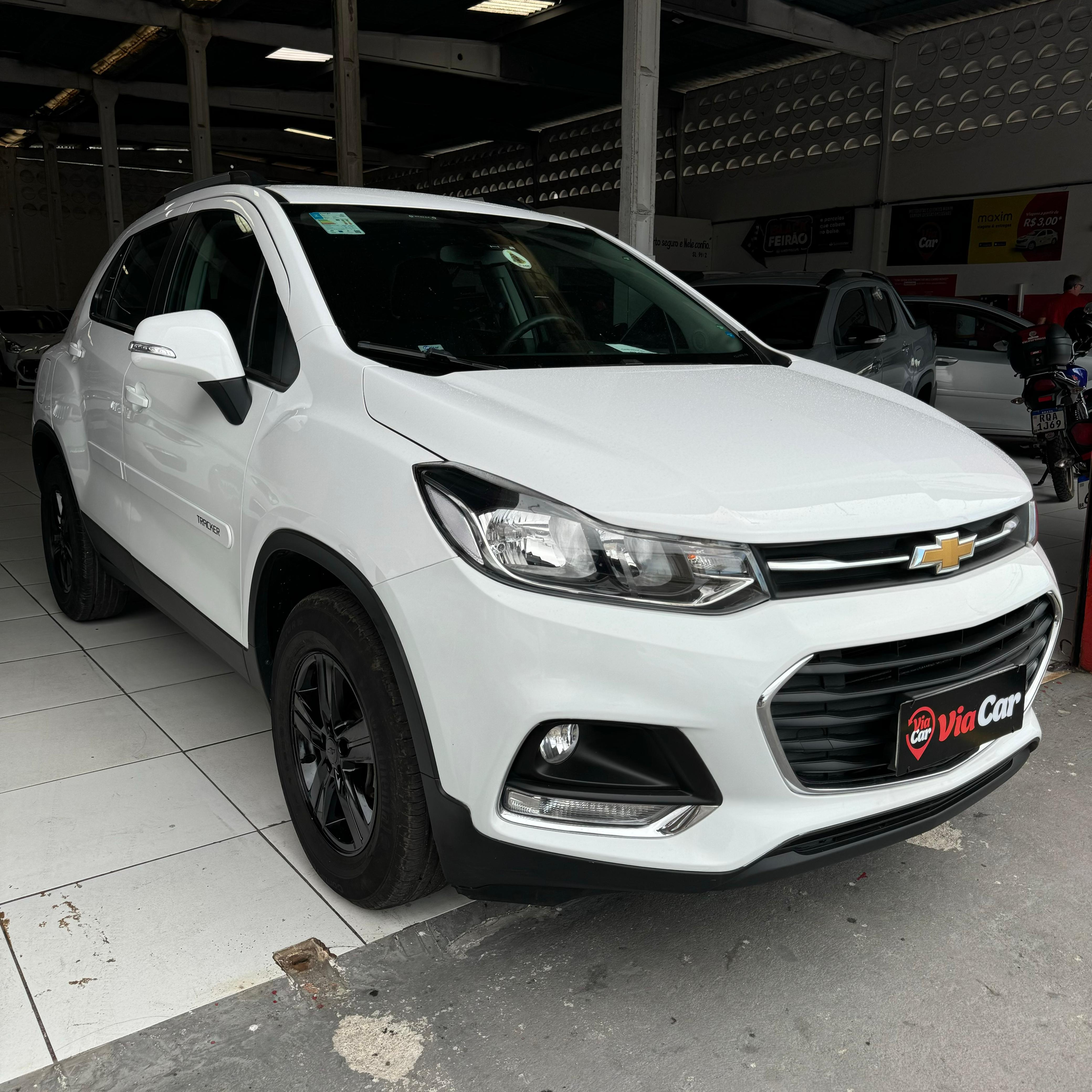 CHEVROLET         TRACKER