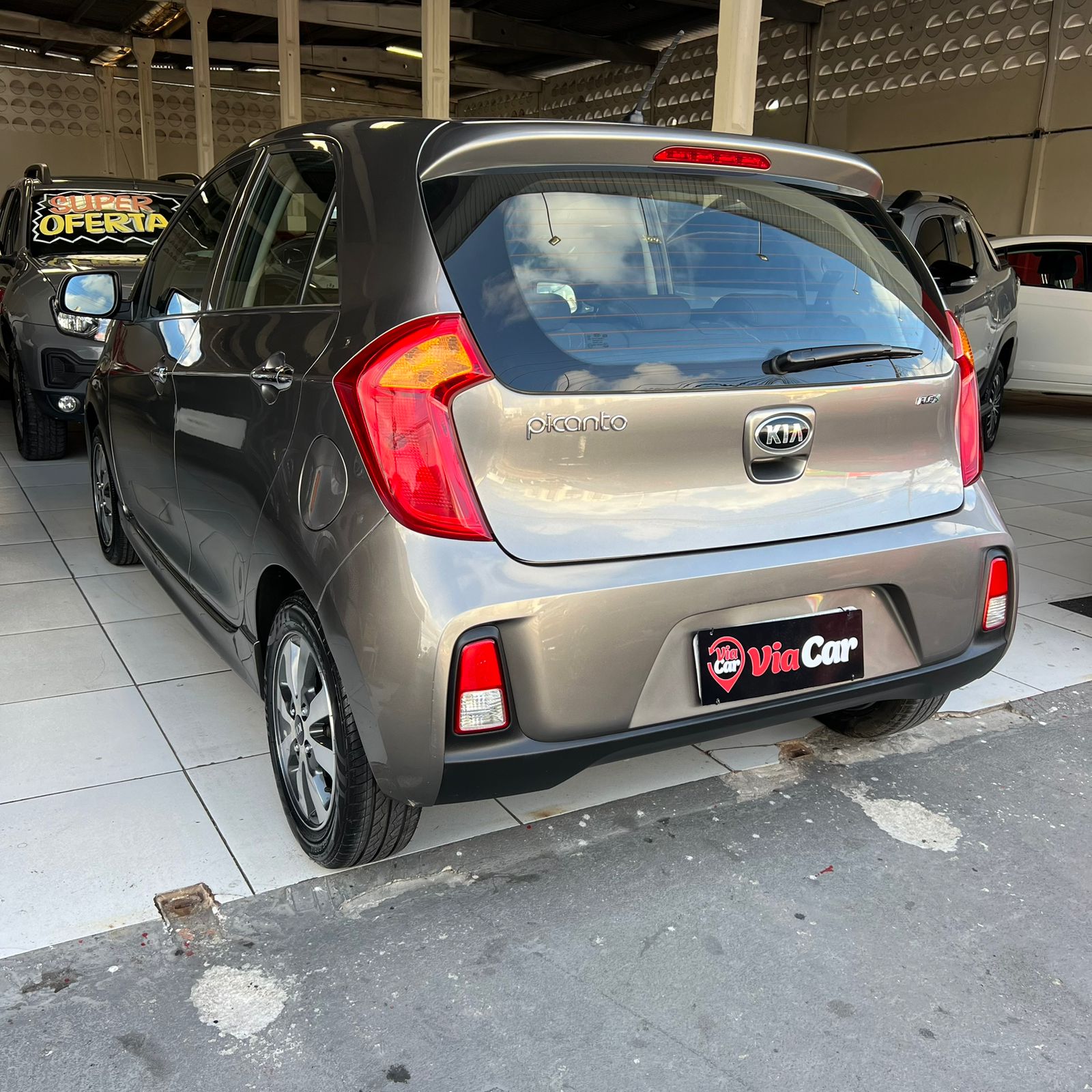 KIA         PICANTO