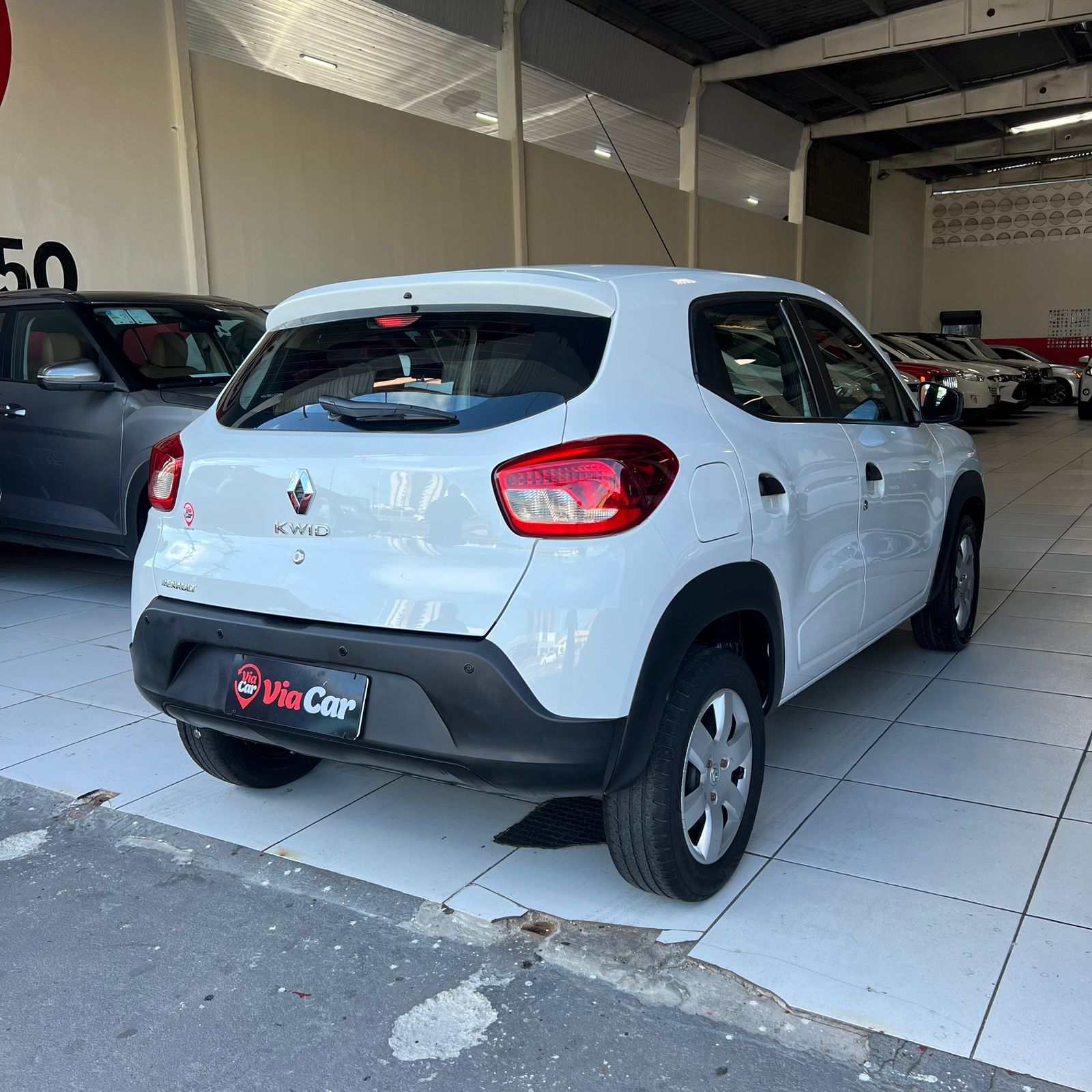 RENAULT         KWID