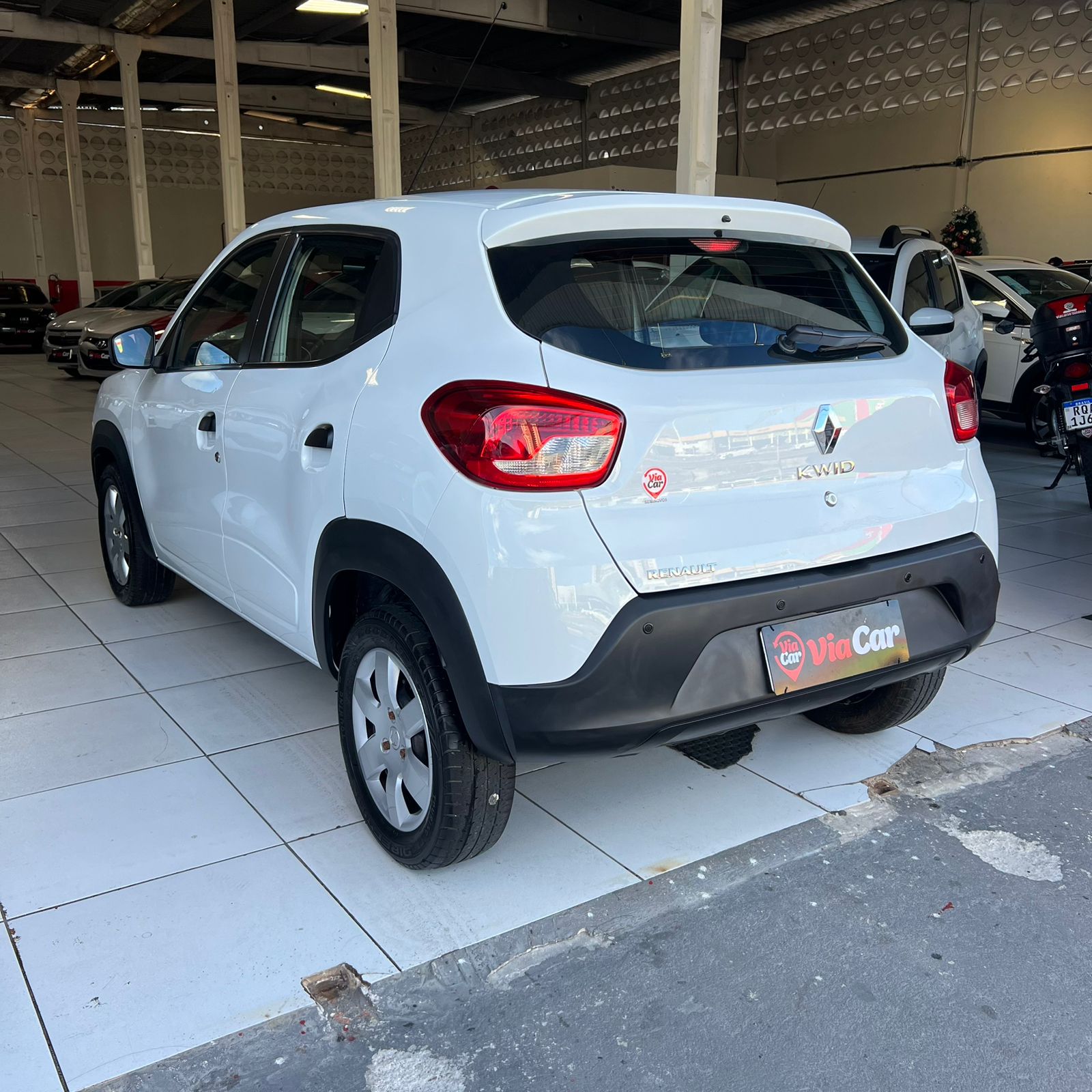 RENAULT         KWID