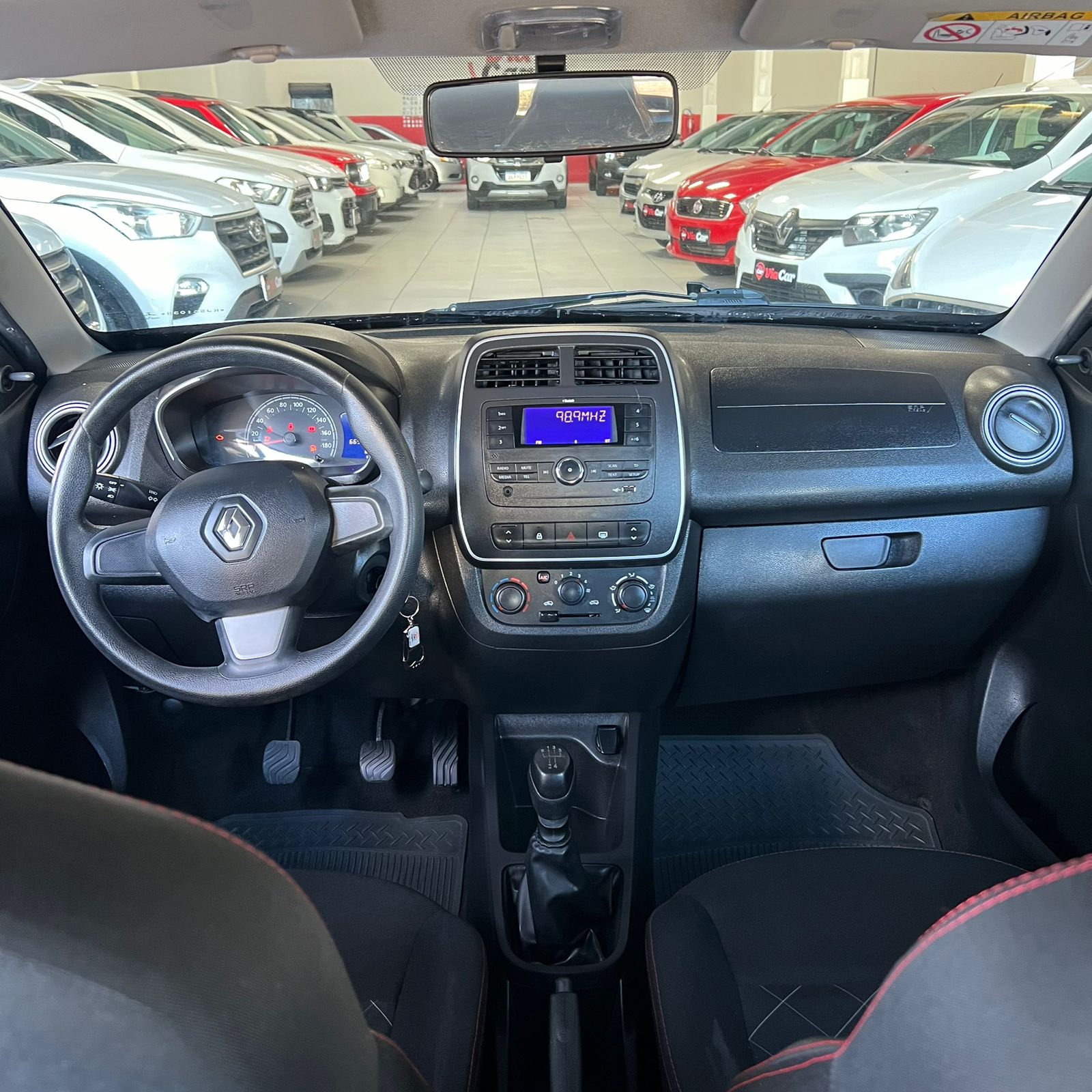 RENAULT         KWID