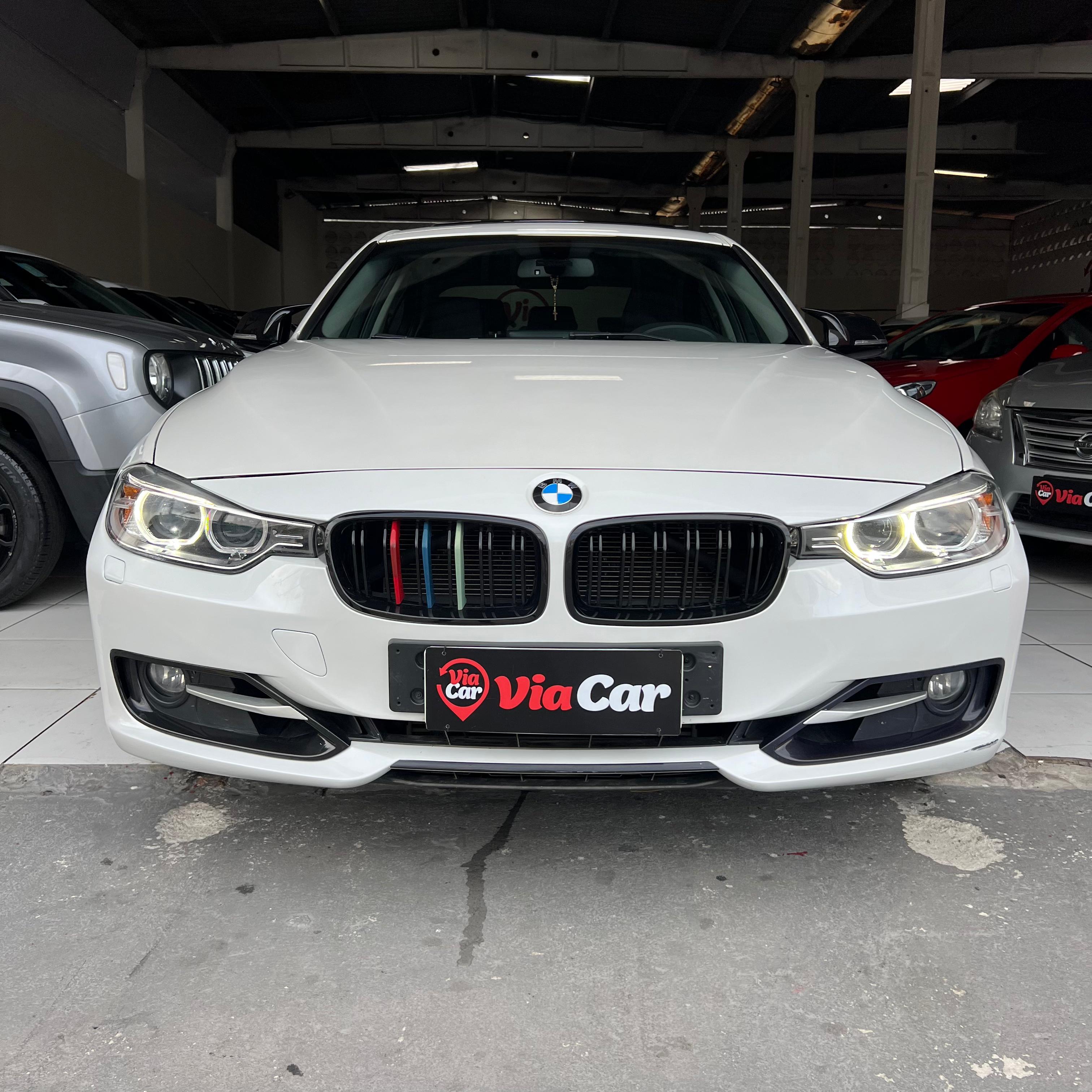 BMW         328i