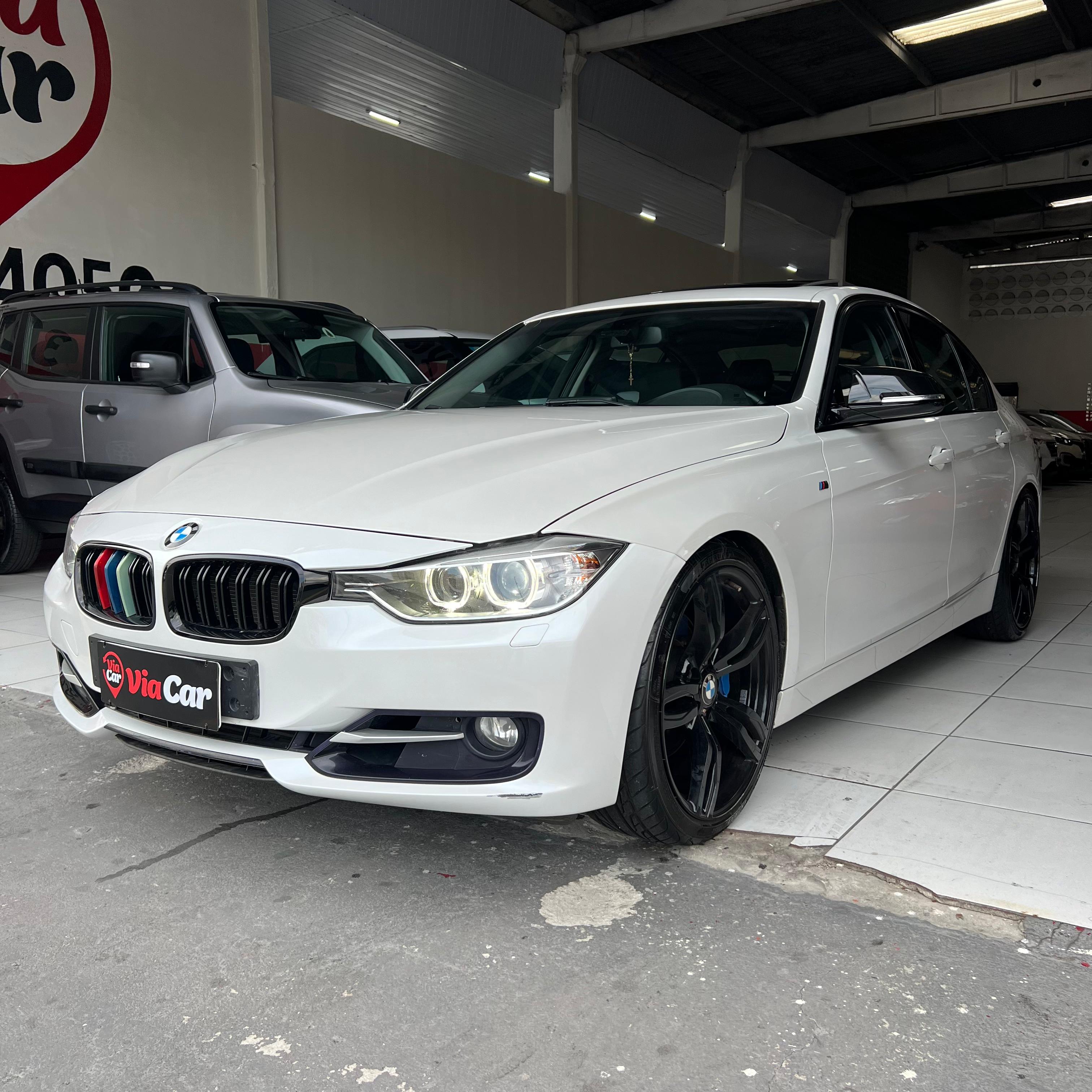 BMW         328i