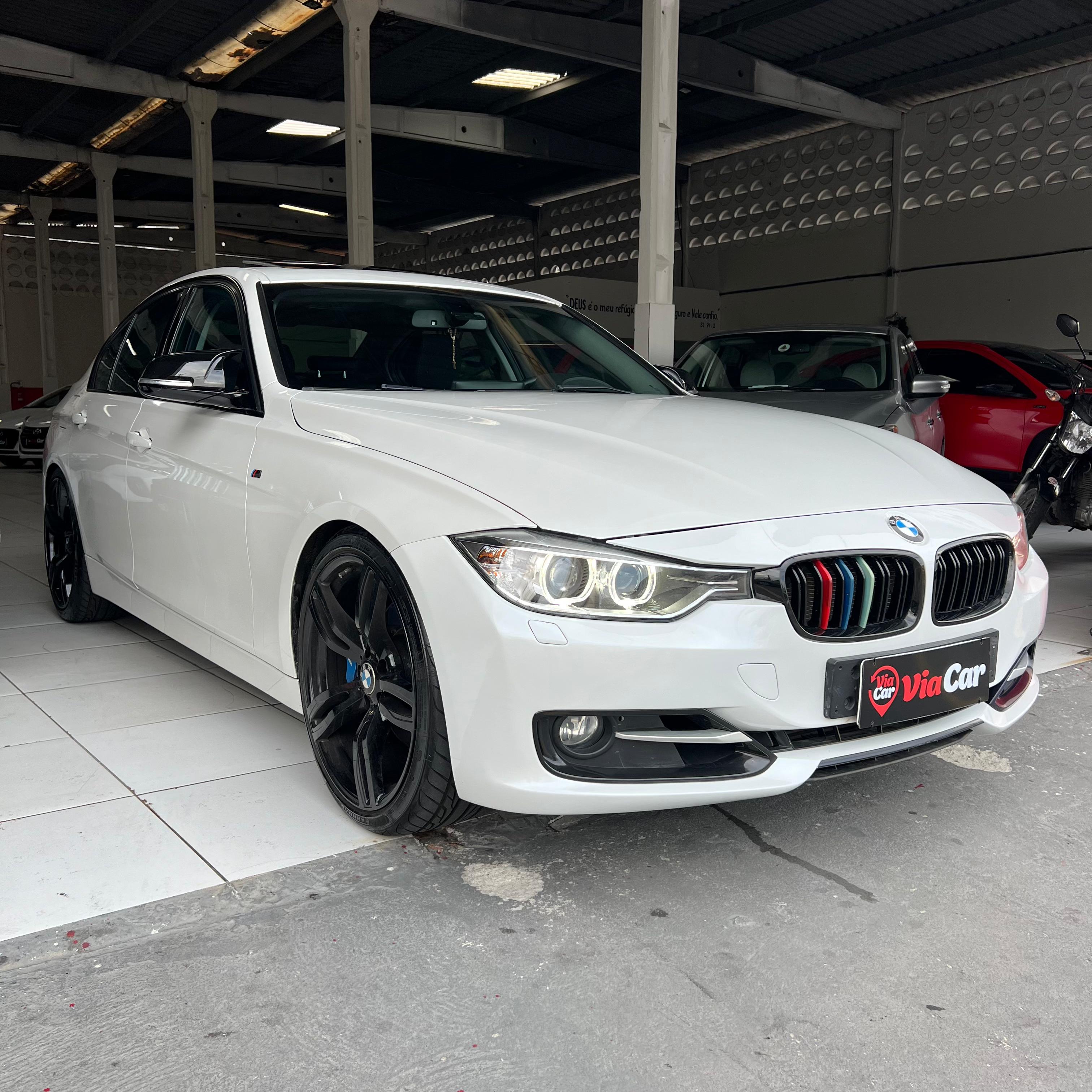 BMW         328i