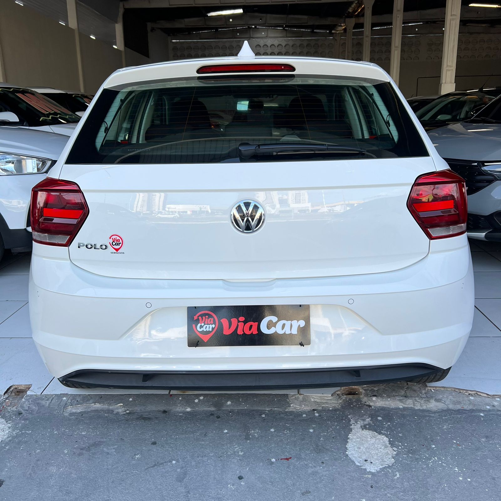 VOLKSWAGEN         POLO