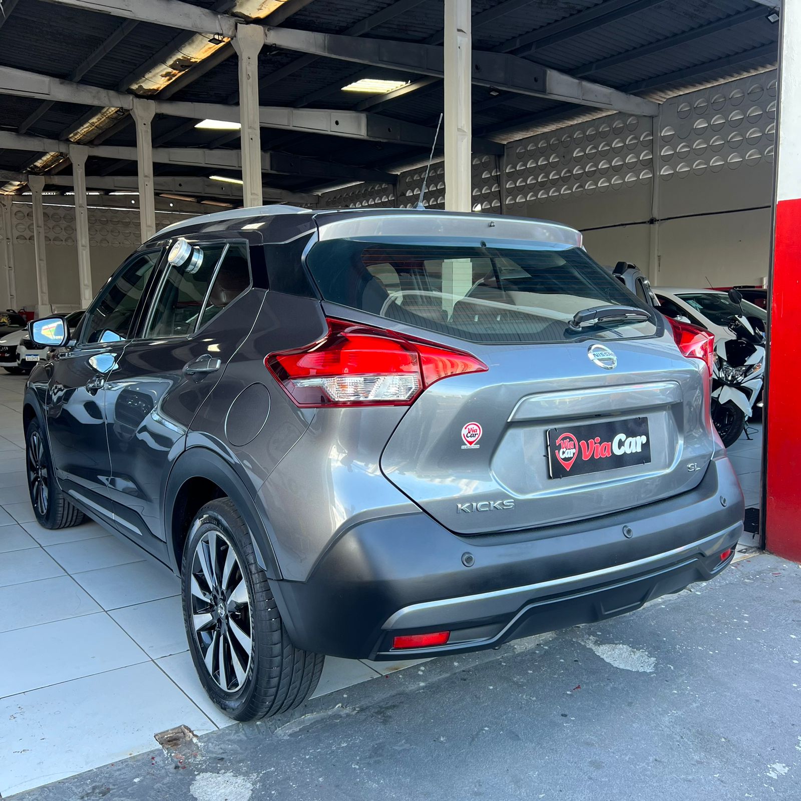 NISSAN         KICKS