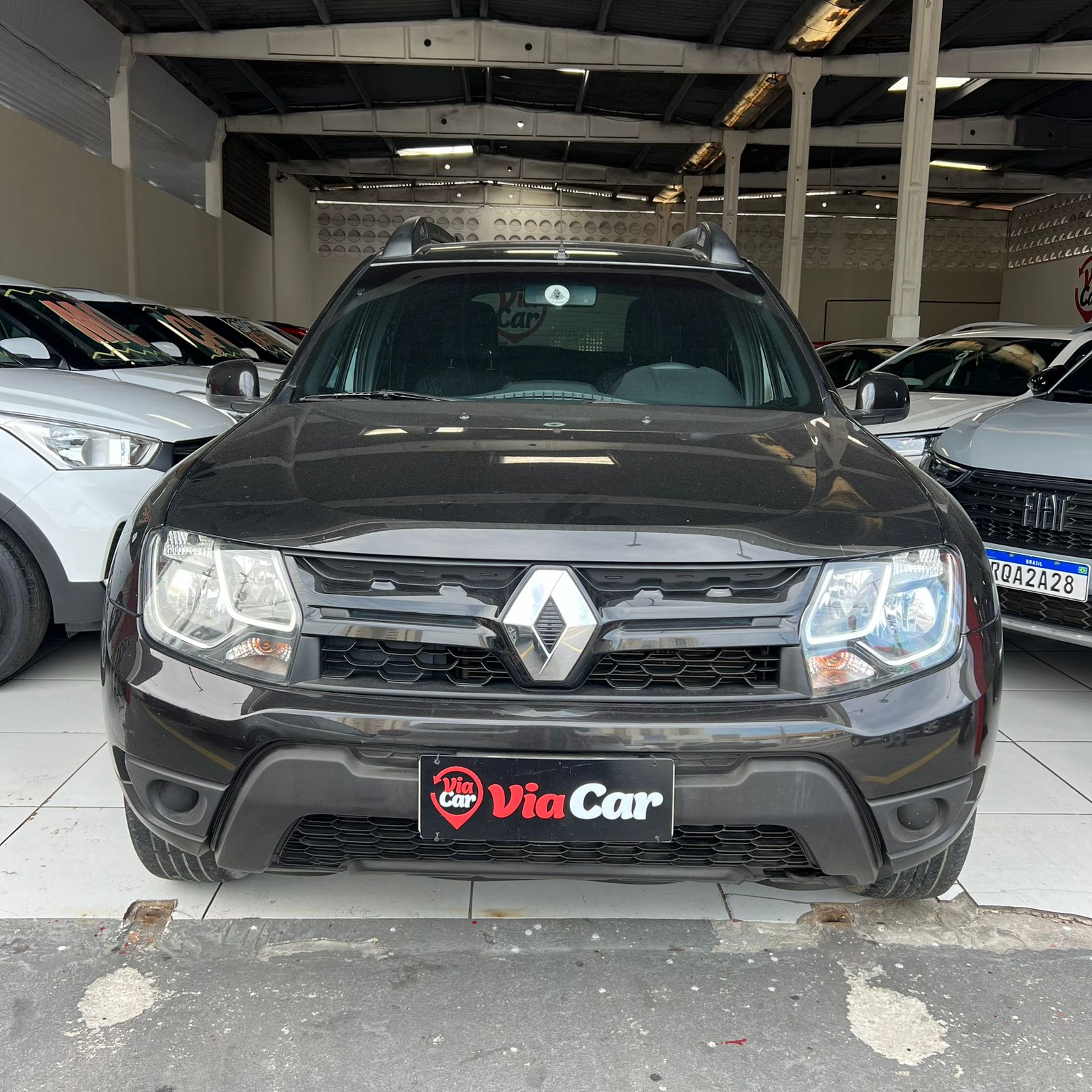 RENAULT         DUSTER