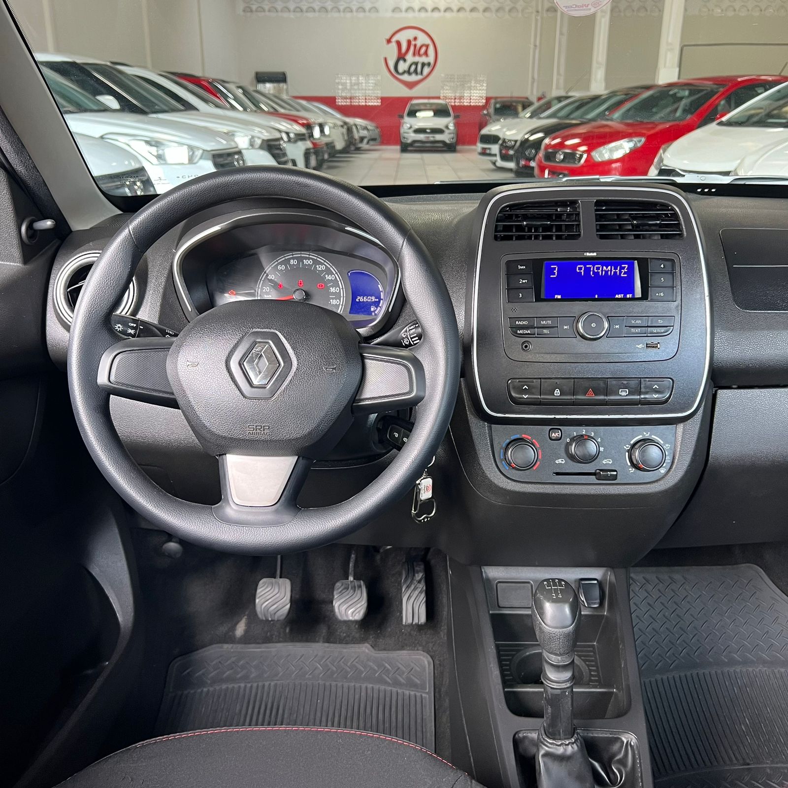 RENAULT         KWID