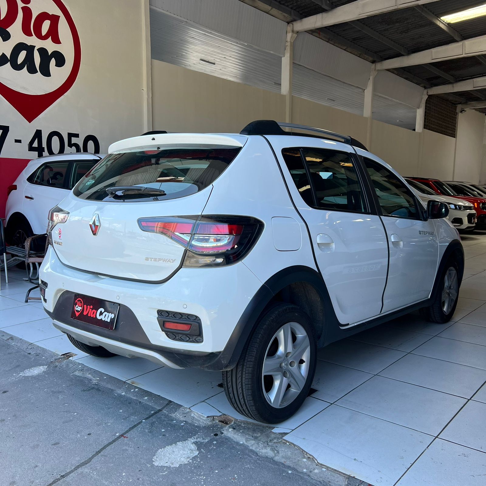 RENAULT         SANDERO