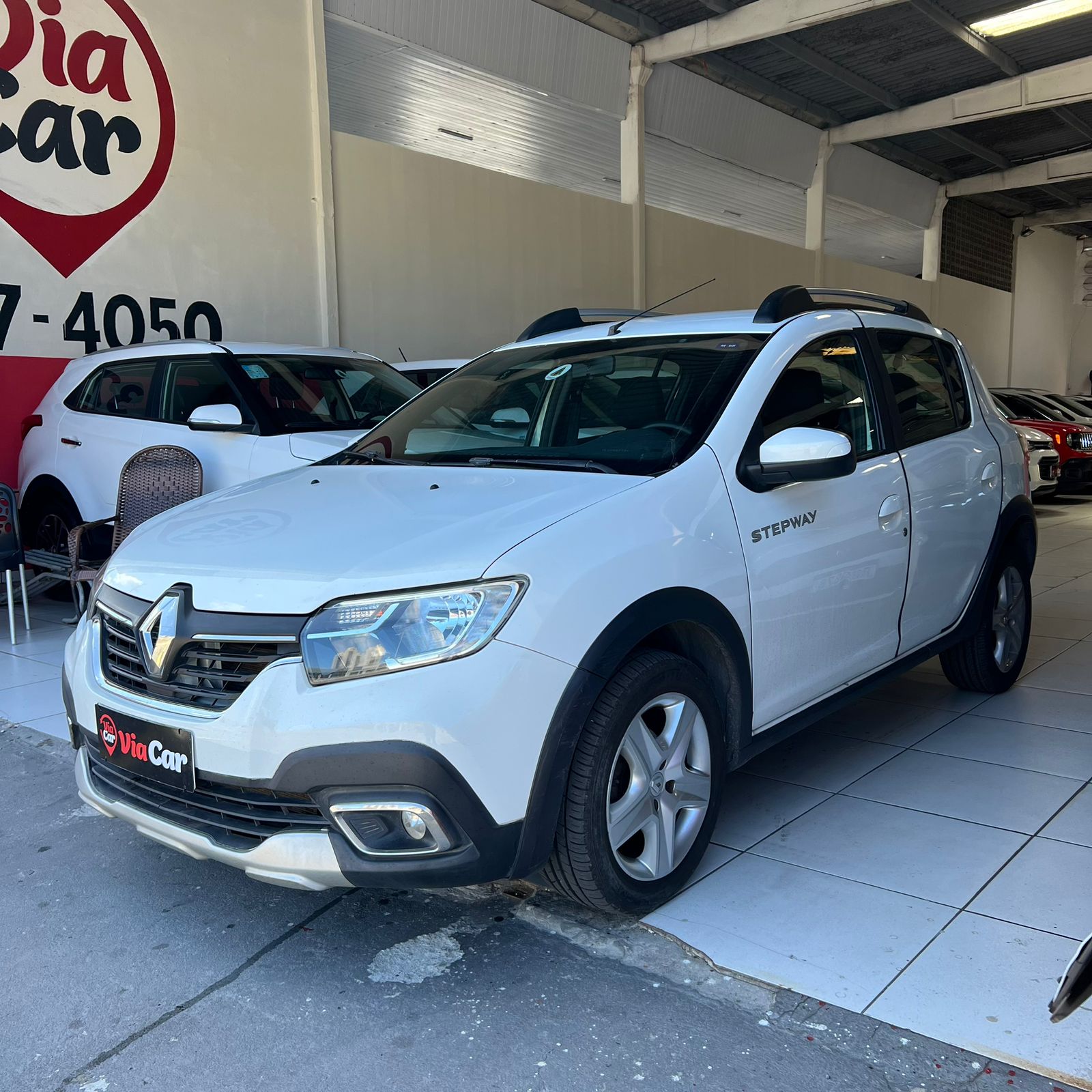 RENAULT         SANDERO