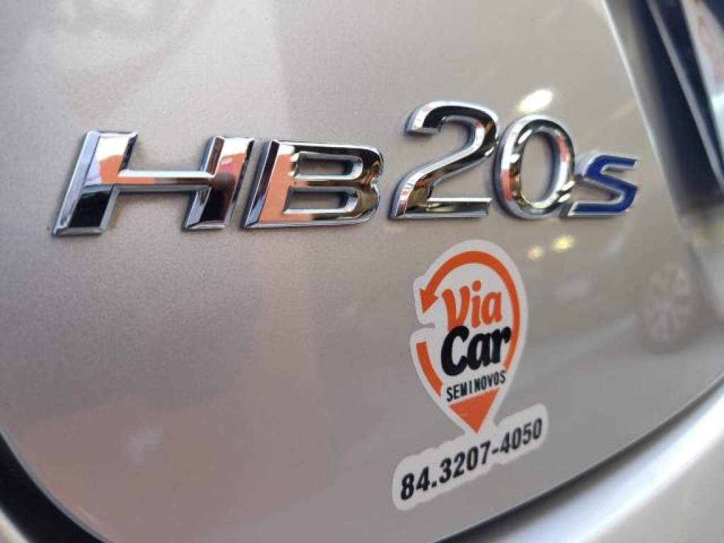 HYUNDAI         HB20S